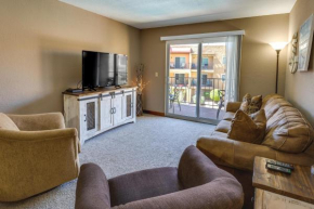 Lake Havasu Condo with Resort Perks - Walk to Beach